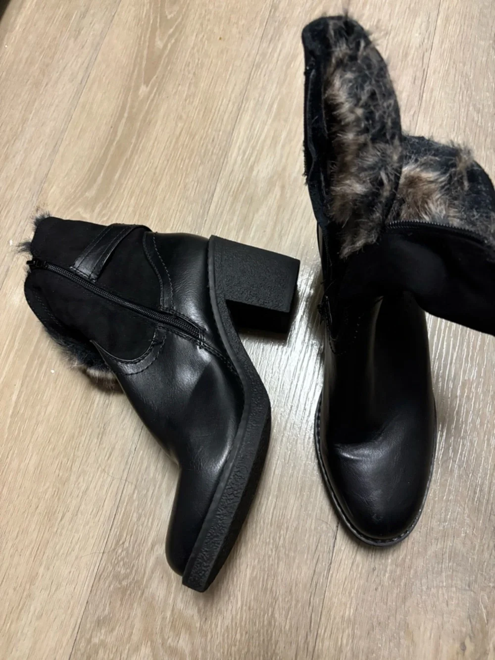 Black Faux-Fur Ankle‎ Winter Boots for Women